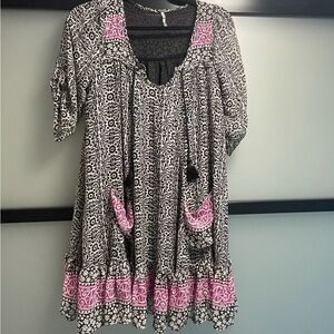 Black and pink free people dress with front pockets